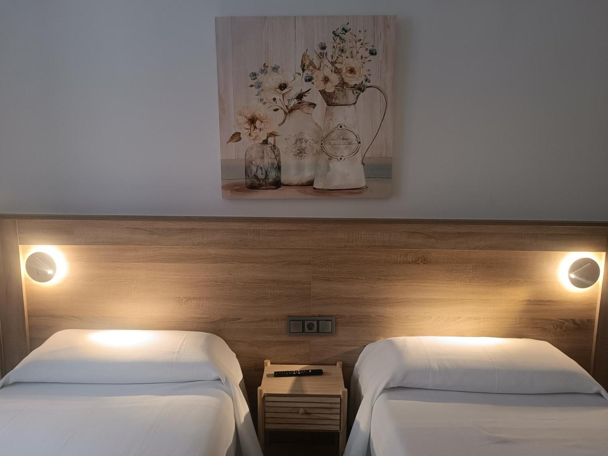 Apartamentosturisticos Avila Puerta Del Alcazar 0-1 מראה חיצוני תמונה
